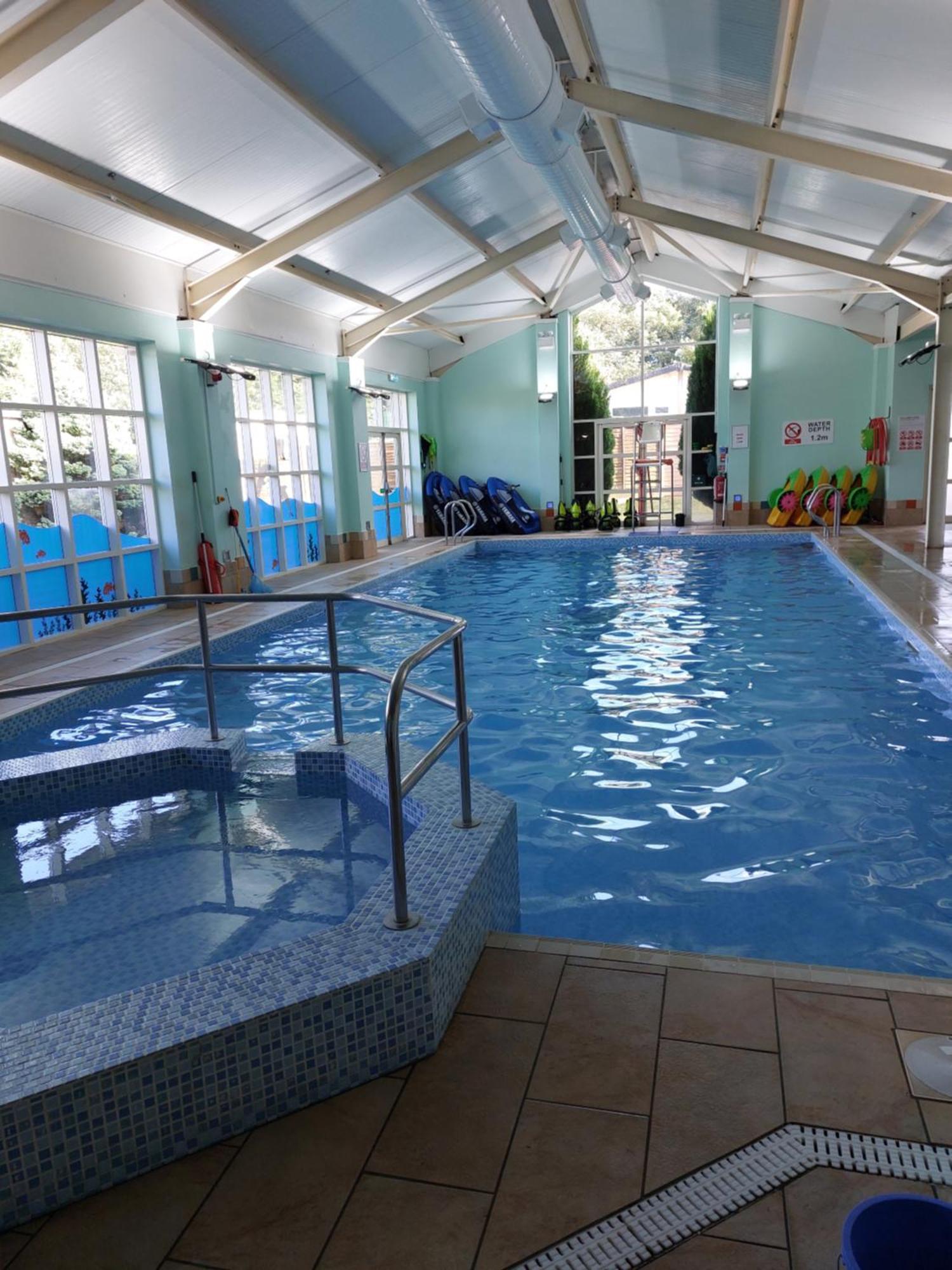 Bird'S Bay Cresswell Towers Hotel Екстериор снимка