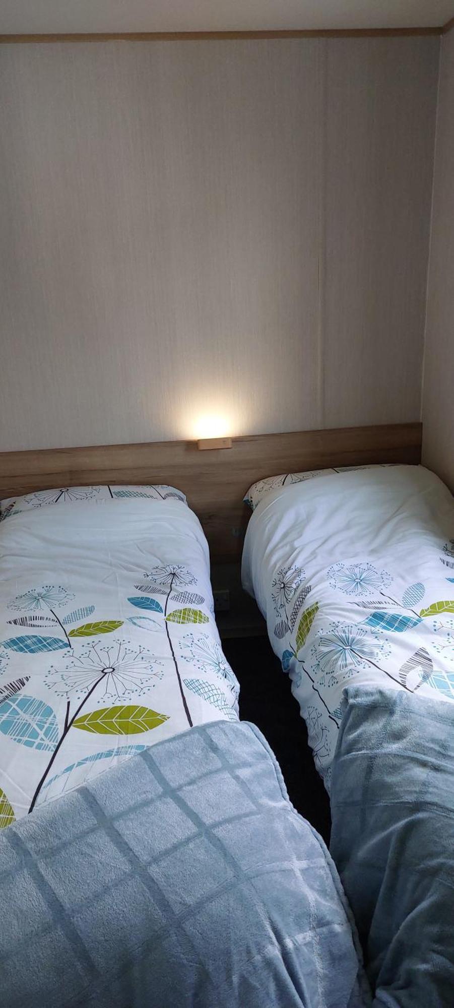 Bird'S Bay Cresswell Towers Hotel Екстериор снимка